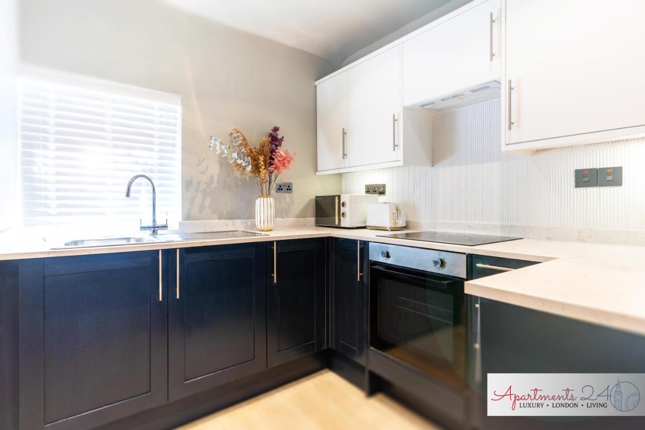 Beautiful Apartment In London Hounslow Exterior photo